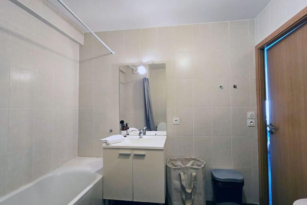 Bnbgones - Le Cosy Saint Louis - Metro Jean Mace Et Saxe Gambetta Ліон Екстер'єр фото